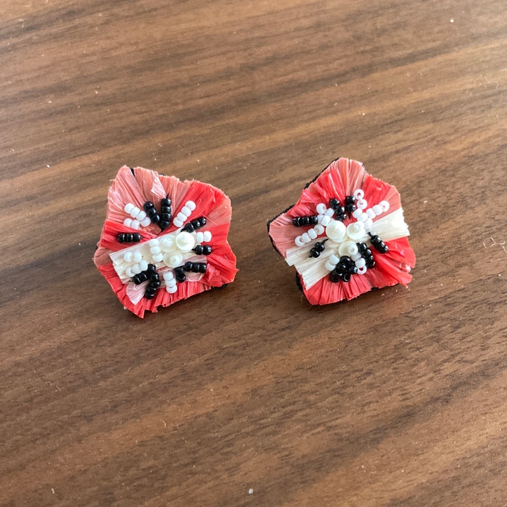 Ann Taylor flower earrings.